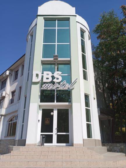 Dbs Hotel Balti Exteriör bild